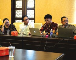 Rapat Pembangunan Website IKPNI Bersama Pengurus